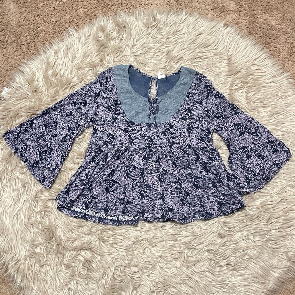 Akemi & Kin Anthropologie blouse size medium